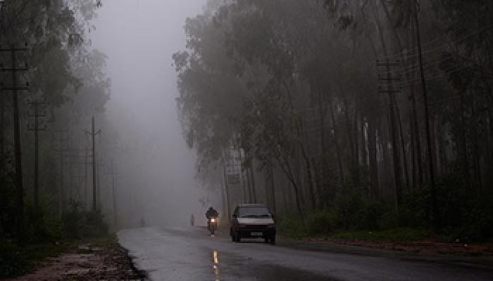 दिल्ली-NCR: आज फिर होगी बारिश, घर से निकलने से पहले देख लें टाइमिंग