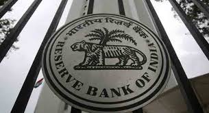 RBI ने लगाया इन 8  बैंको पर बड़ा जुर्माना ।