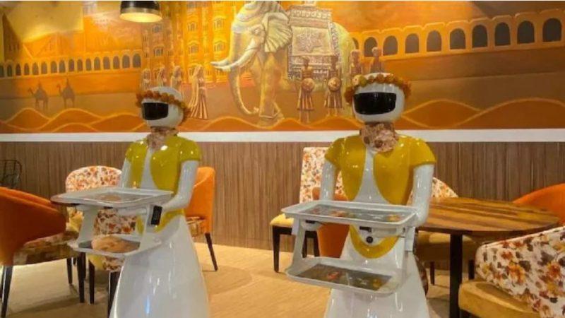 रोबोट बने वेटर: इस रेस्टोरेंट में Robot परोसते हैं खाना, लोग कर रहे खूब पसंद