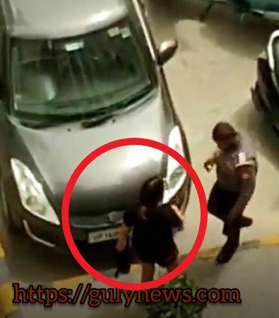 लड़की को आया गुस्सा.. कार में तोड़फोड़ की, नोएडा में पार्किंग विवाद की हैरान करने वाली तस्वीर