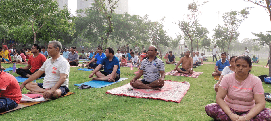 International Yoga Day: योग दिवस के अवसर पर RSS की ओर से आयोजित कार्यक्रम, लोगों ने किया योग
