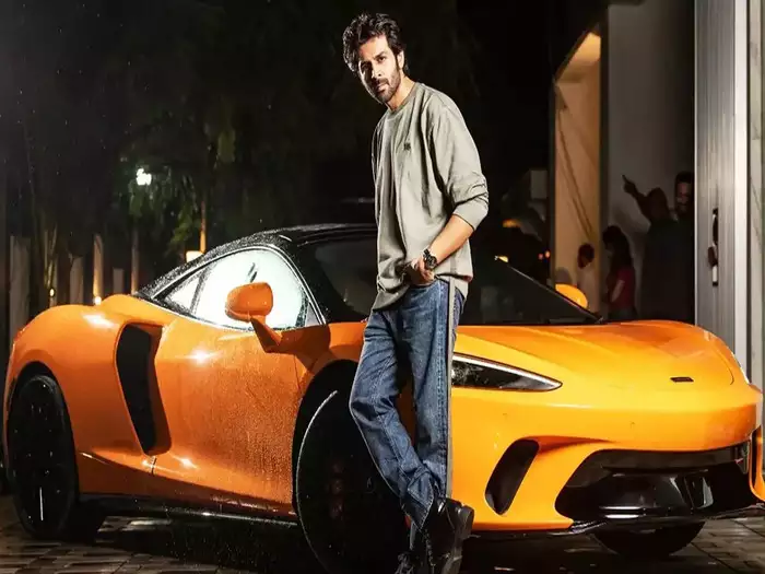 कार्तिक आर्यन को तोहफे में मिली 3.73 करोड़ की McLaren GT, देखें क्या है खासियत?