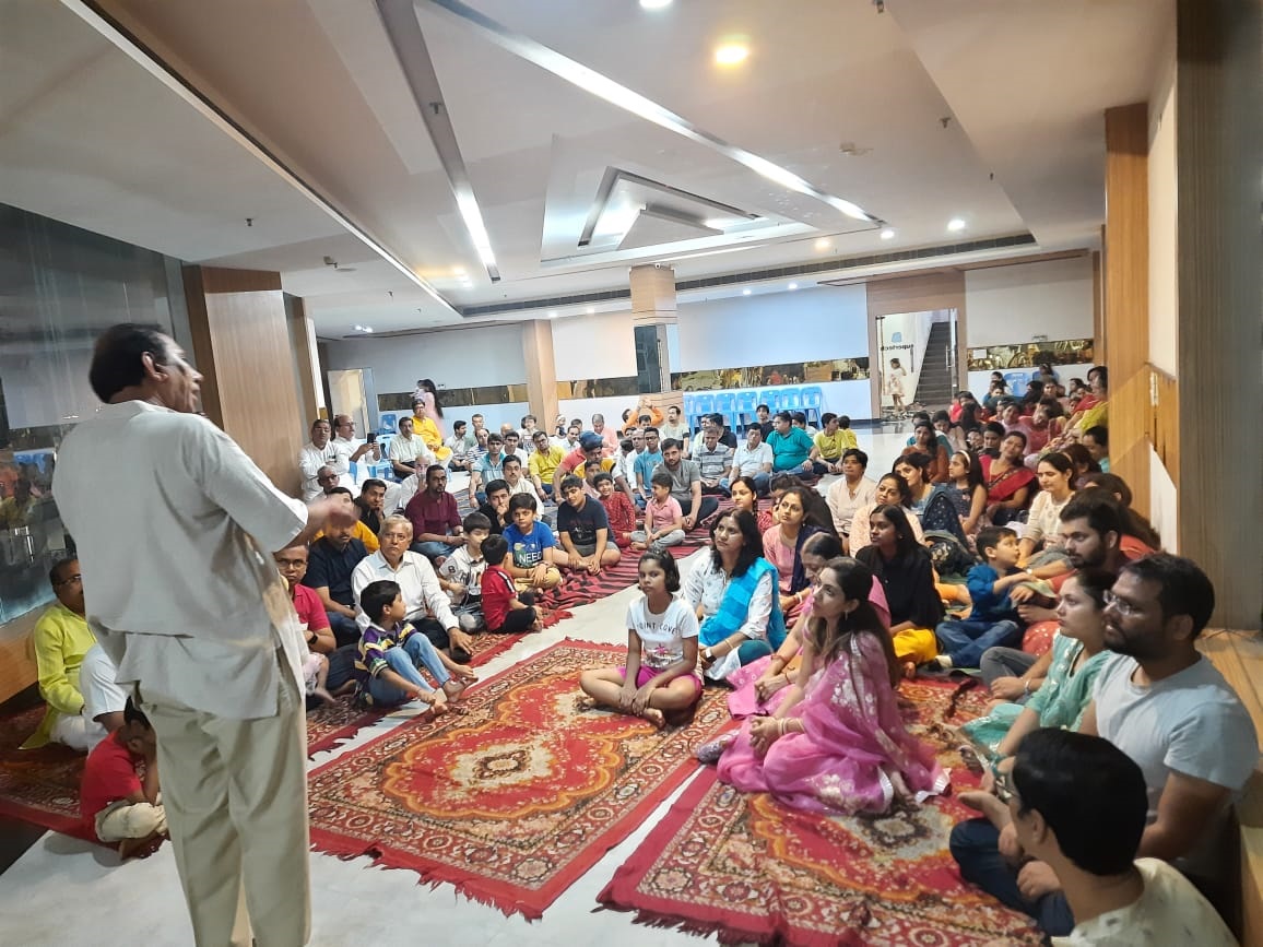Noida RSS: आपसी भाईचारे को बढ़ाने के लिए RSS की नई पहल, परिवार मिलन कार्यक्रम का आयोजन किया