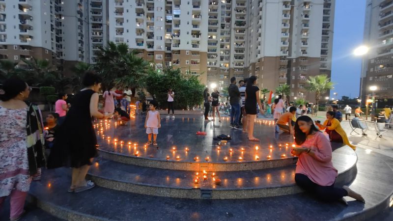 Ek Diya Shahidon Ke Naam: स्वतंत्रता दिवस से ठीक पहले देश के सूरवीरों को नमन, इस सोसाइटी में याद किए गए ‘माटी के लाल’