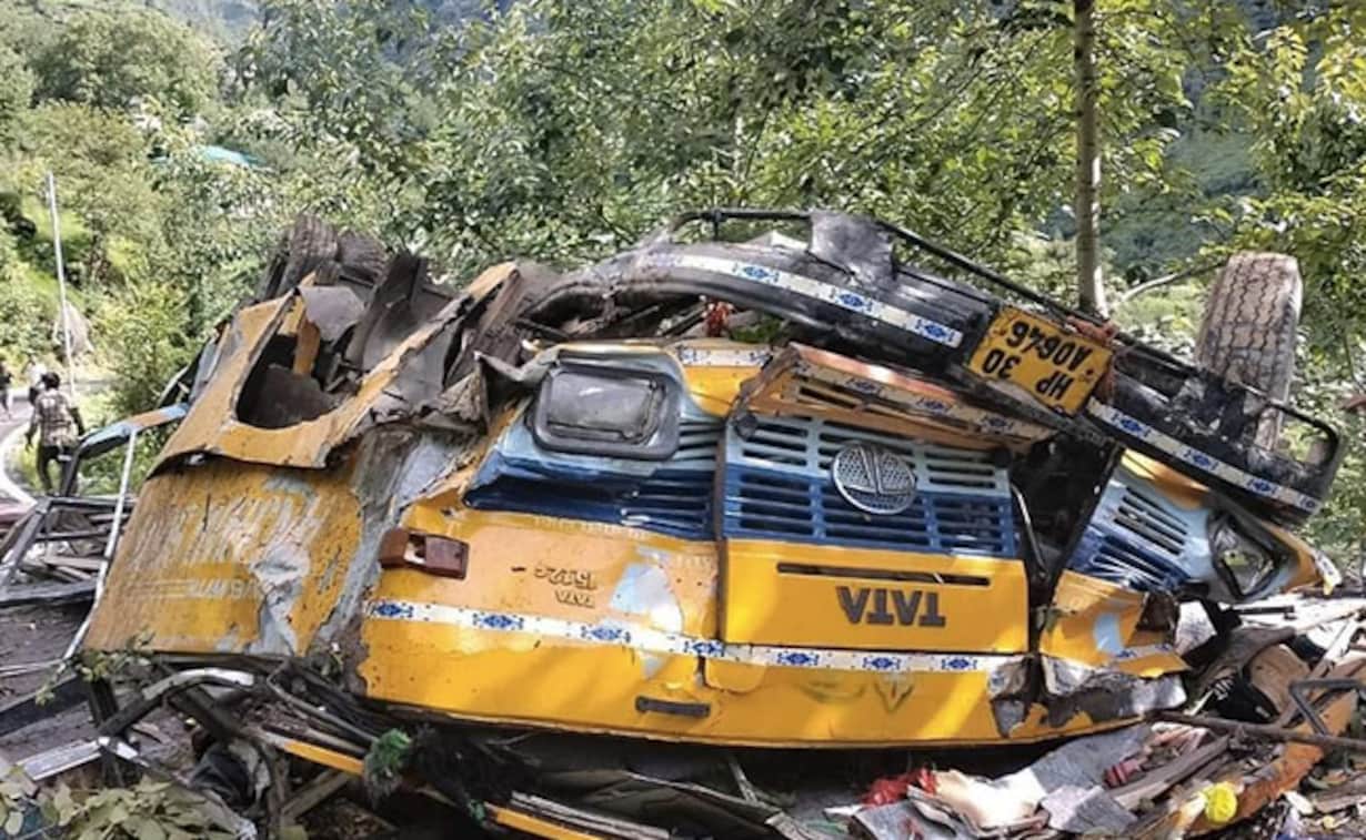 Himachal Bus Accident: हिमाचल में बड़ा हादसा, अबतक 7 की मौत कई घायल