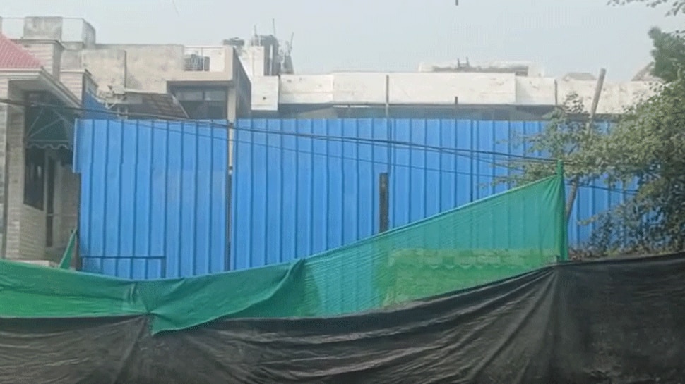Girl dies at construction site in Noida: नोएडा के इस कंस्ट्रक्शन साइट पर 8 साल की बच्ची की मौत, रोक के बावजूद हो रहा था निर्माण कार्य