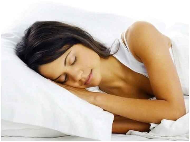 Health Tips: इतने घंटे की नींद आपके लिए है जरूरी