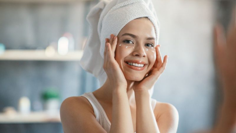 Skincare for winter: सर्दियों में इन घरेलू उपायों से चमकेगी आपकी त्वचा