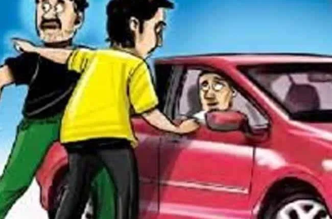 Gurugram news: टॉयलेट के लिए बीच सड़क रुका वकील तो लूट ली BMW कार, यहां के पॉश सोसाइटी के पास की घटना