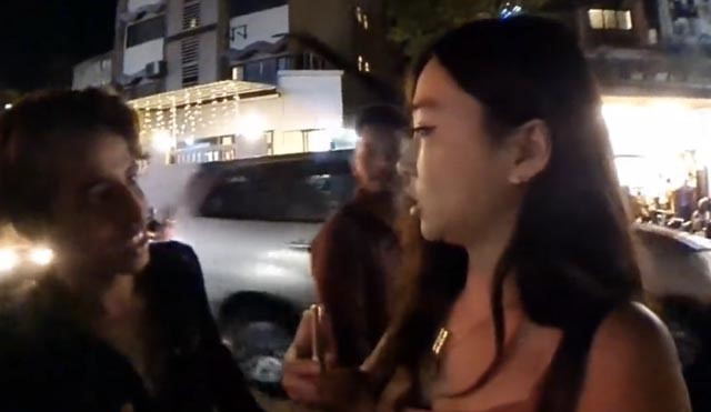 Korean Youtuber Harassing: मुंबई में कोरियाई लड़की से छेड़छाड़, लाइव कैमरे में कैद हुई शर्मनाक घटना