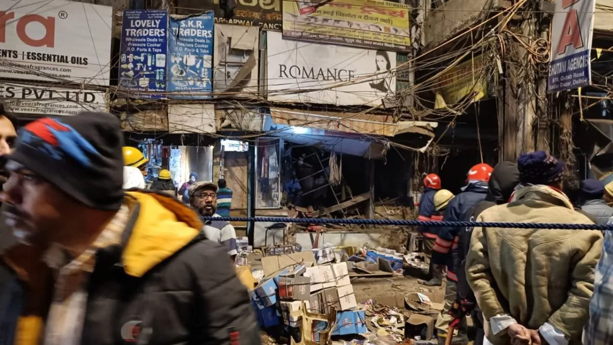 Blast in Sadar Bazar: दिल्ली के सदर बाजार में विस्फोट, एक की मौत, जांच में पुलिस
