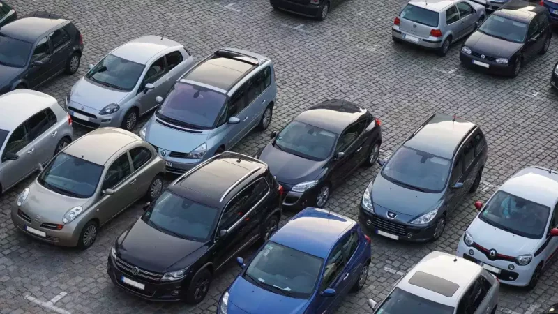 Noida Free Parking: नोएडा में पार्किंग व्यवस्था को लेकर कंपनी के चयन में जुटा प्राधिकरण, अभी तक इतनी कंपनी कर चुकी है आवेदन