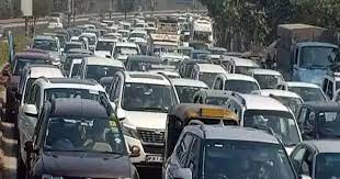 Vehicles seized in noida: नोएडा में जब्त होंगी पेट्रोल-डीजल की गाड़ियां! परिवहन विभाग ने लिया निर्णय