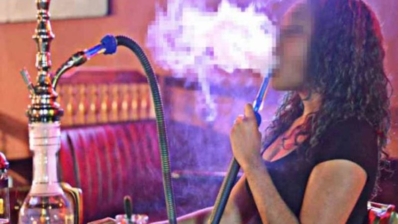 Kanpur Hookah bar: कानपुर में धड़ल्ले से चल रहे हुक्का बार, लड़कियों का हुक्का पीते हुए वीडियो वायरल, पुलिस नहीं कर रही कोई कार्रवाई