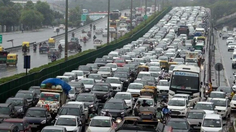 Delhi traffic advisory: ऑफिस निकलने से पहले ये खबर जरूर पढ़ लें नहीं तो परेशानी में पड़ सकते हैं