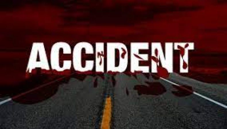 Noida road accident: नोएडा में सड़क हादसा, एक की मौत