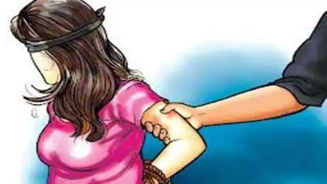 Ghaziabad crime news: स्कूल में लड़कियों को छेड़ता था प्रिंसिपल, परिजनों ने कर दी पिटाई…