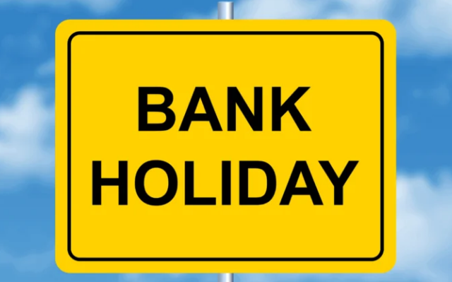 Bank holiday in October: लंबी है बैंक छुट्टियों की लिस्ट, गांधी जयंती और दशहरा के अलावा इन मौकों पर नहीं होगा कोई भी बैंकिंग काम काज