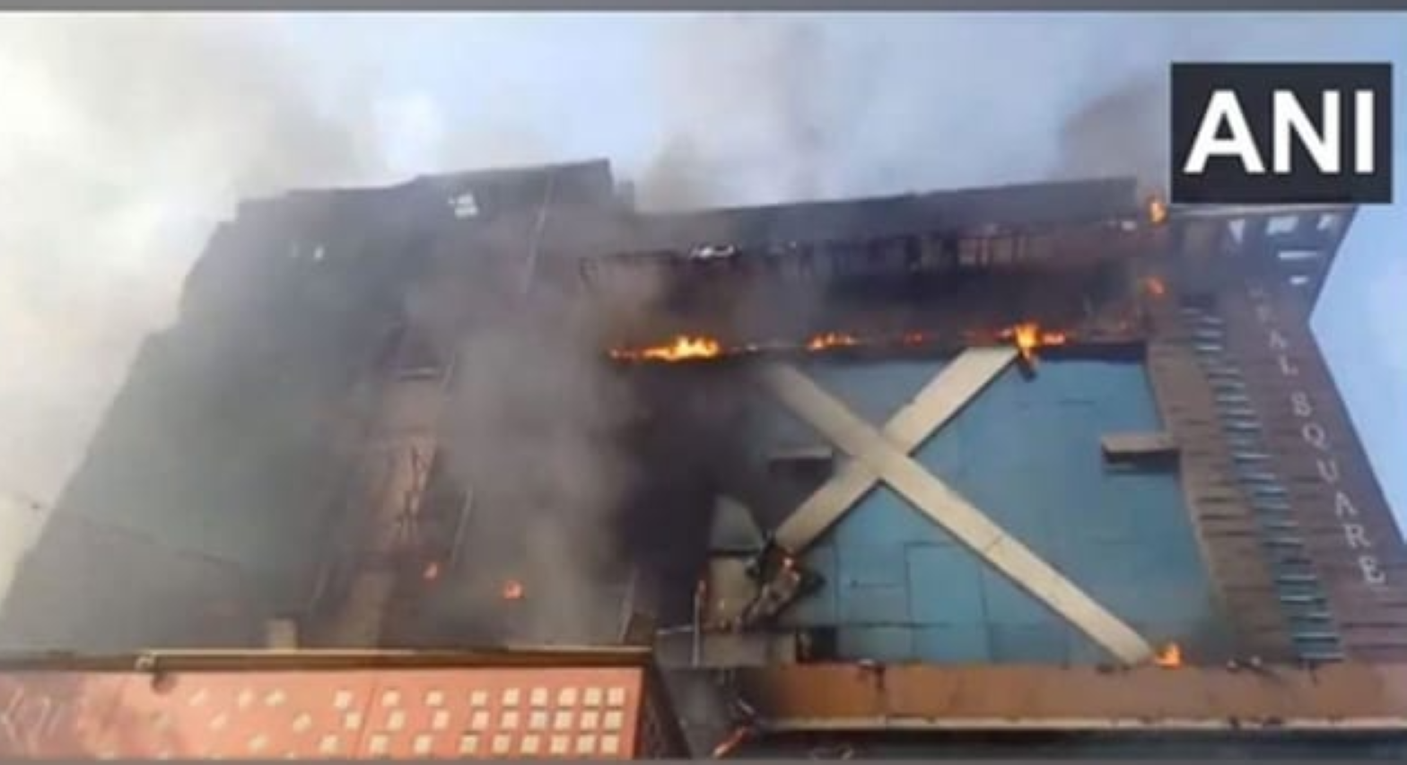 Ghaziabad News: गाजियाबाद में इमारत में लगी आग, किसी के जलने की खबर नहीं