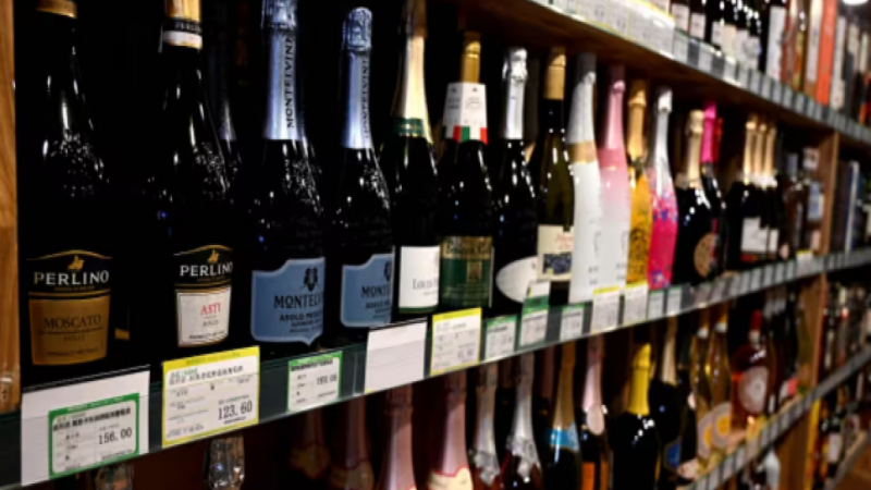 Liquor News Update: शराब पीने वालों के लिए आई बड़ी खबर, योगी सरकार ने लिया फैसला
