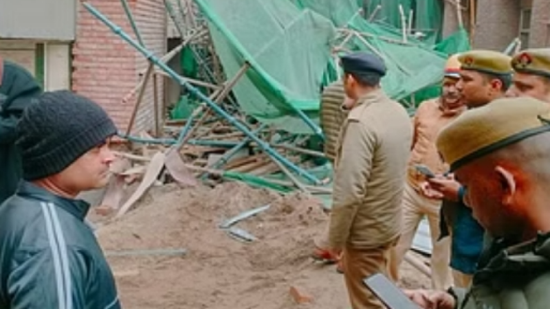 Greater Noida News:  निर्माण कार्य के दौरान शारदा अस्पताल में बड़ा हादसा