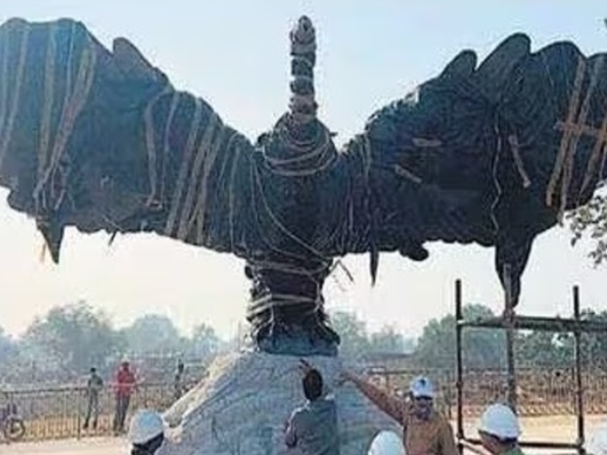 Greater Noida News: नोएडा के जटायु की प्रतिमा अयोध्या के राम मंदिर में होगी स्थापित, बनाने वाले रामसुतार को भी मिला निमंत्रण