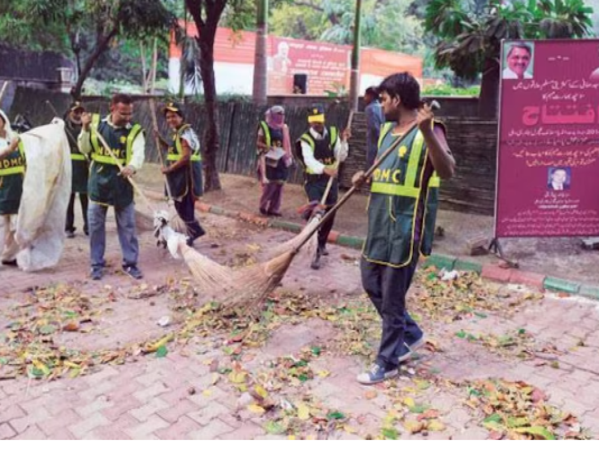 Delhi News:  मांगे नहीं हुईं पूरी तो करेंगे हड़ताल, सफाई कर्मचारियों ने दी चेतावनी
