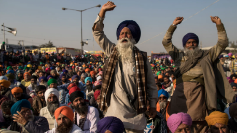 Farmers Protest: दिल्ली में किसानों का धरना, चिल्ला बार्डर पर सुरक्षा हुई कड़ी…धारा 144 लागू