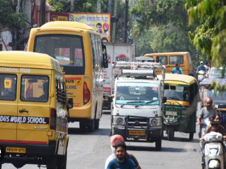 Hanuman Jayanti Traffic Advisory: इन रास्तों पर लग सकता है जाम, बाहर जाने से पहले पढ़ें ट्रैफिक एडवाइजरी