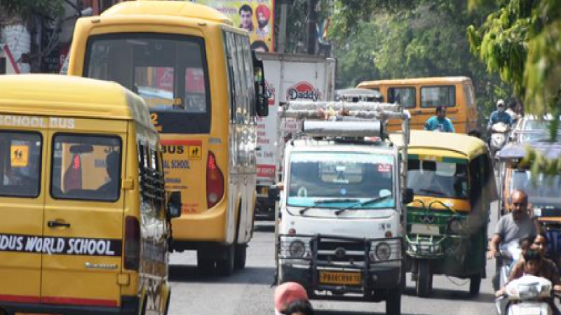 Hanuman Jayanti Traffic Advisory: इन रास्तों पर लग सकता है जाम, बाहर जाने से पहले पढ़ें ट्रैफिक एडवाइजरी