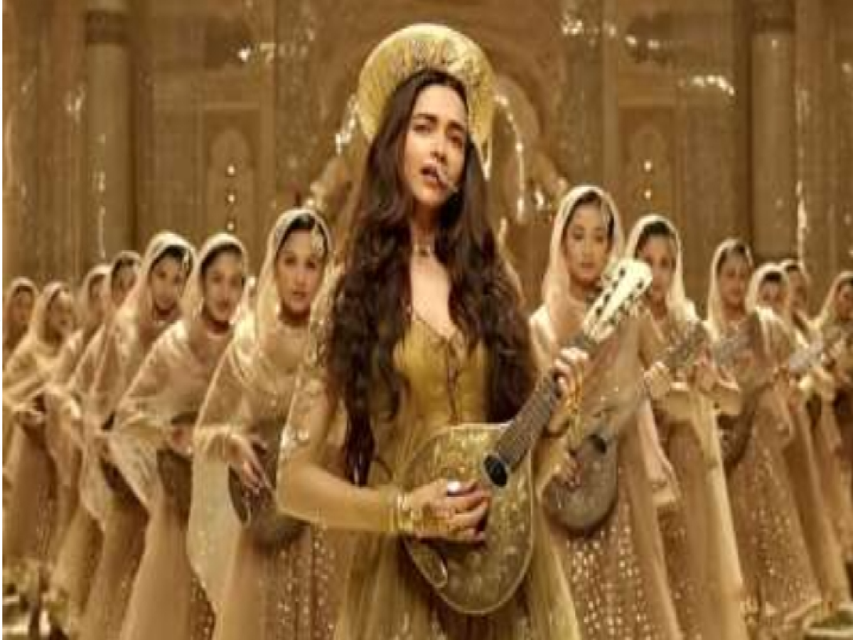 Bollywood News: दीपिका के “दीवानी मस्तानी” गाने की मुरीद हुई आस्कर एकेडमी, आधिकारिक पेज पर प्रदर्शित हुआ गाना…
