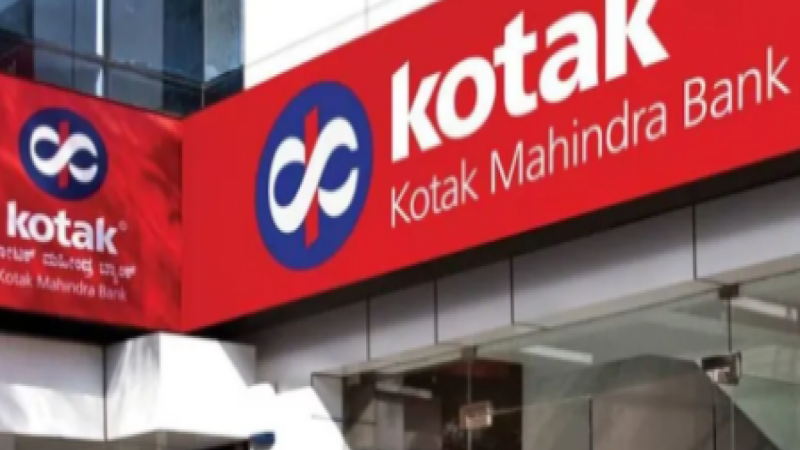 Kotak Mahindra Bank Share: इस प्राइवेट बैंक के शेयरों में भारी गिरावट, 35 हजार करोड़ का नुकसान