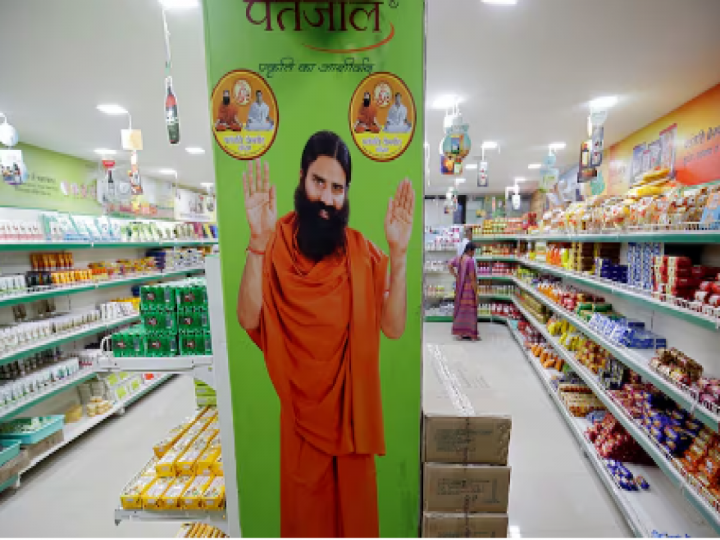 Patanjali Non Food Business: बिकने वाला है बाबा रामदेव का नॉन फूड बिजनेस, ये है खरीदार