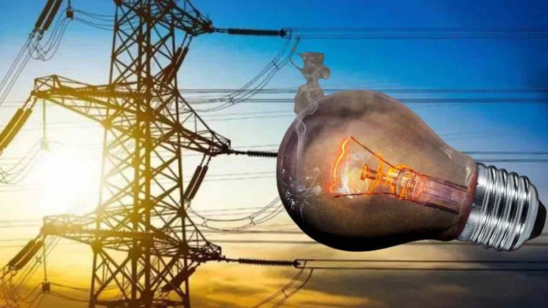 Electricity price down :- अब लोगों को दिन में 8 घंटे 20% तक सस्ती बिजली मिलेगी.. जानें कैसे