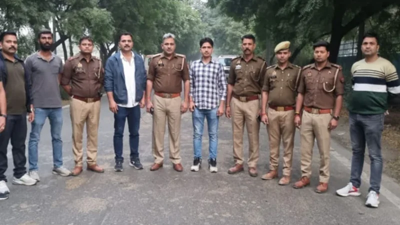 Noida news :- नोएडा पुलिस का बड़ा एक्शन, बाइक सवार बदमाश को मुठभेड़ के बाद किया गिरफ्तार